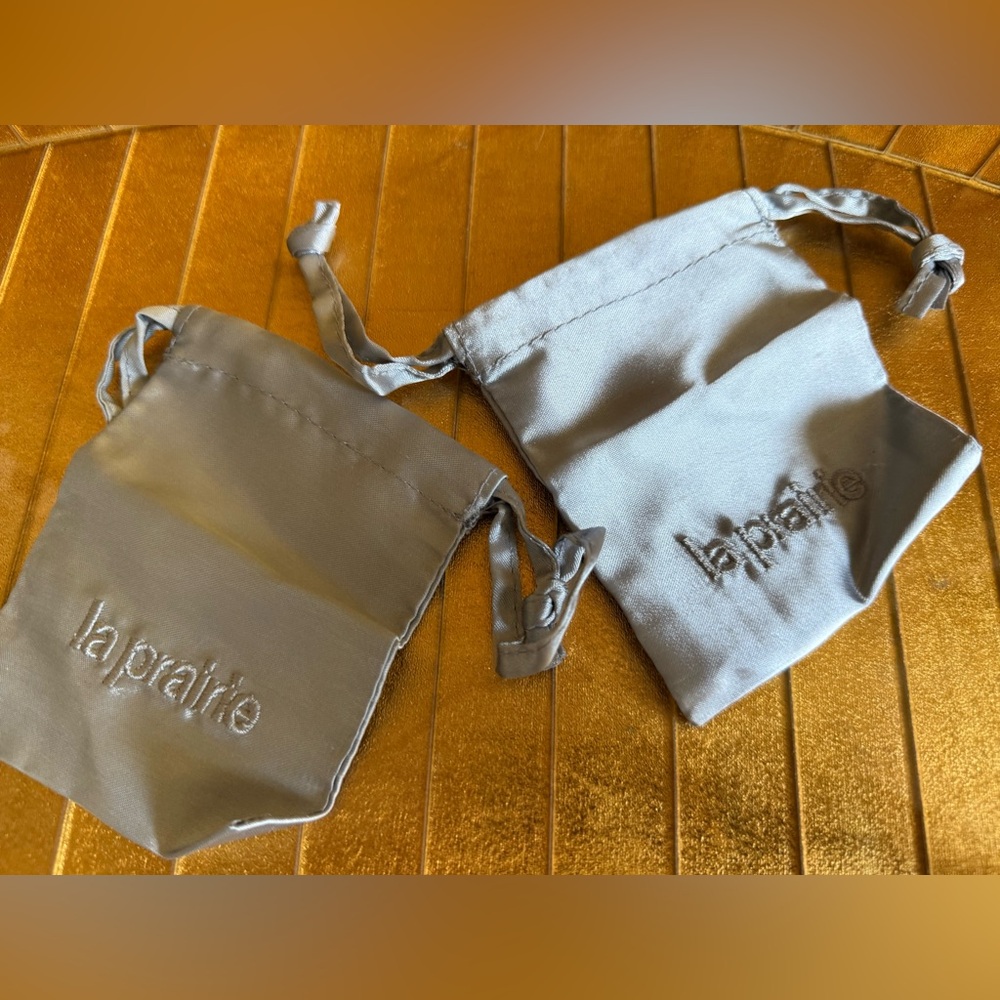 La Prairie Gray Satin Pouches x2 new